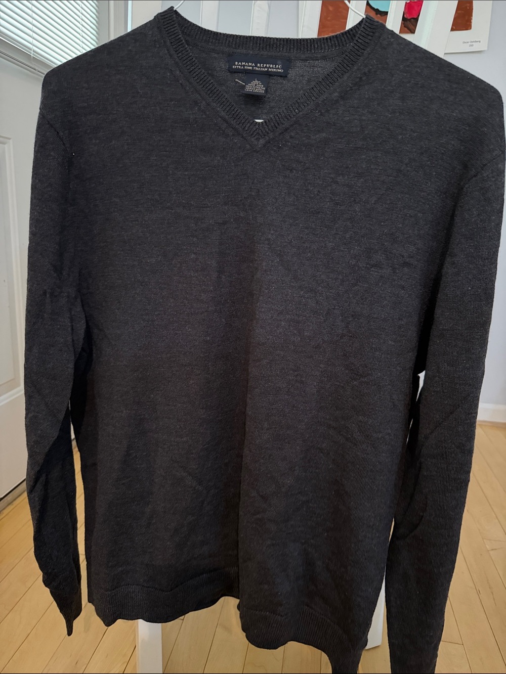 Banana Republic Men's Dark Charcoal V-Neck Sweater Merino wool